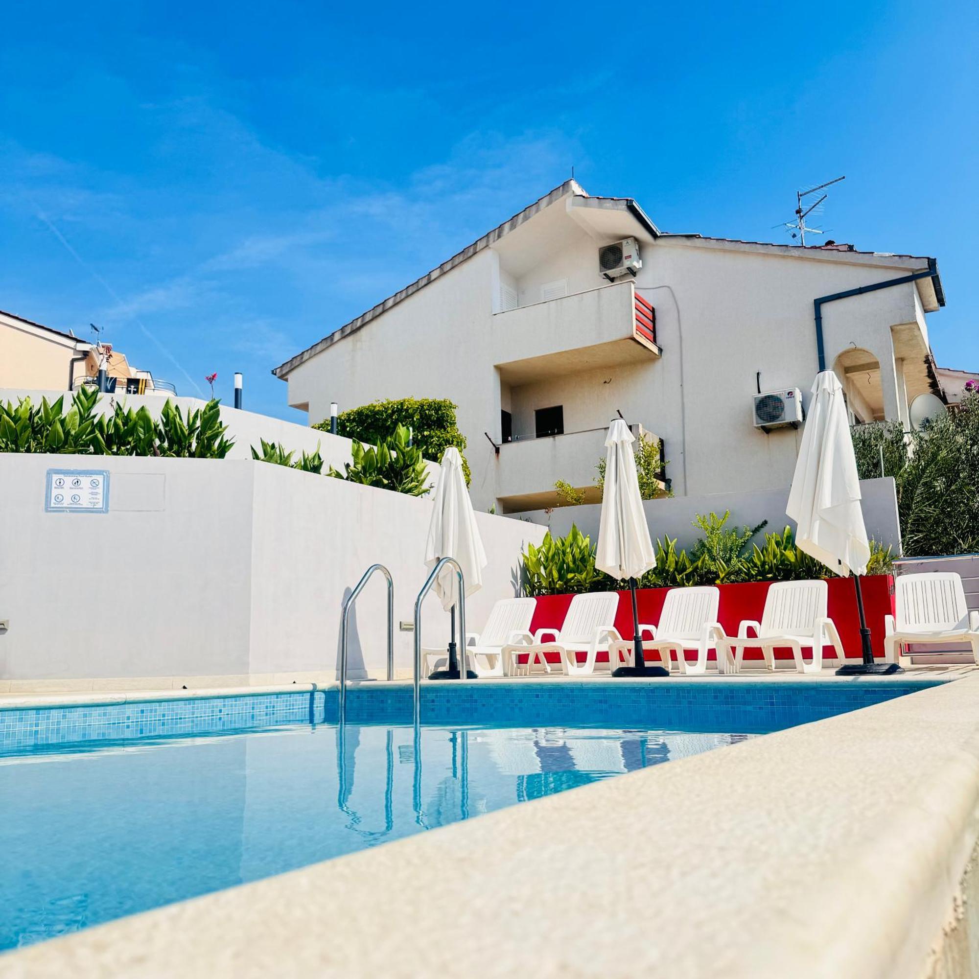 Luxury Apartments Villa Lenka 珀德垂那 外观 照片